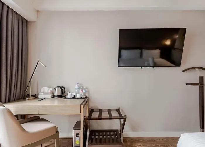 Novotel Executive At Rosalina Acqua Mandaluyong
