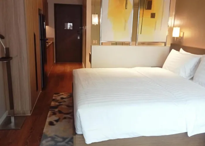 Novotel Executive At Rosalina Acqua Mandaluyong