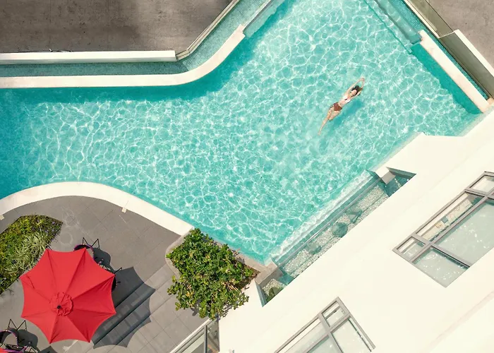 Novotel Executive At Rosalina Acqua Mandaluyong Manila