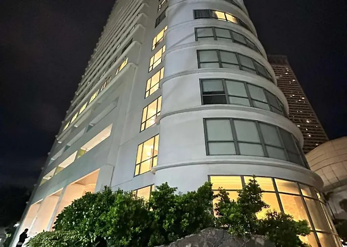 Novotel Executive At Rosalina Acqua Mandaluyong