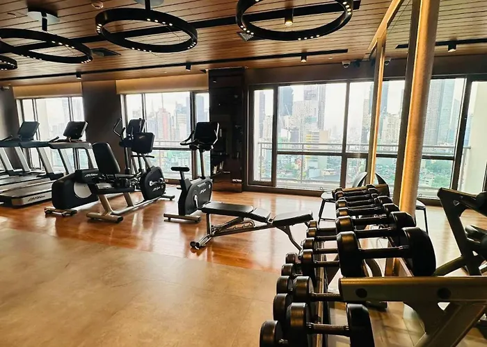 Novotel Executive At Rosalina Acqua Mandaluyong * Manila